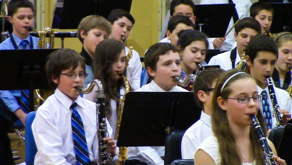 Photo of middle school band
